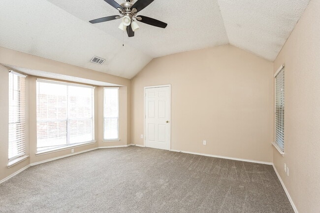 Building Photo - 7401 Glenstone St