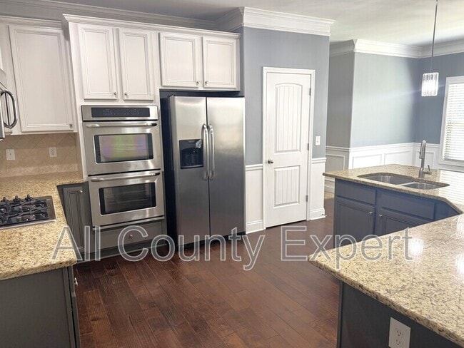 Building Photo - 4215 Hopewell Manor Dr