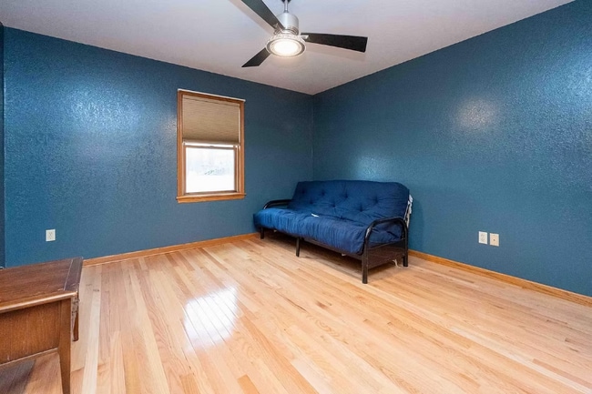 Building Photo - 110 Sally Ln