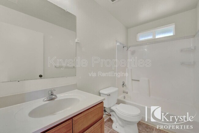 Building Photo - 267 Quartz Ln