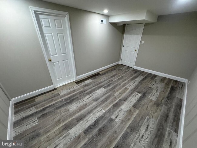 Building Photo - 8050 Lansdale Rd