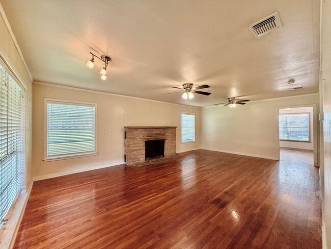 Building Photo - Unbeatable Location! Walk Across the Street to TXST Campus