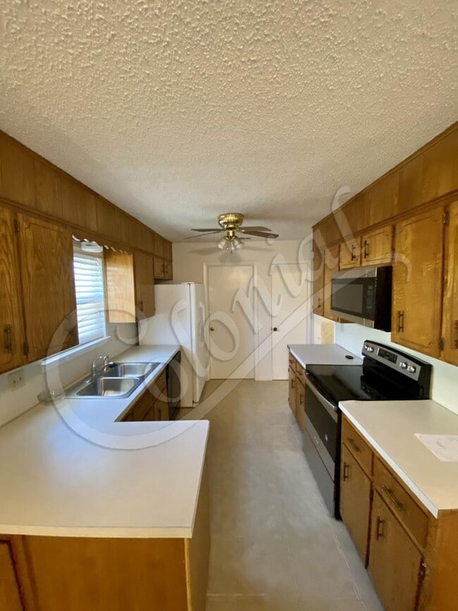 Building Photo - *CHARMING* HOME IN KILLEEN!