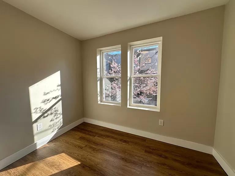 Building Photo - 18 Reed St