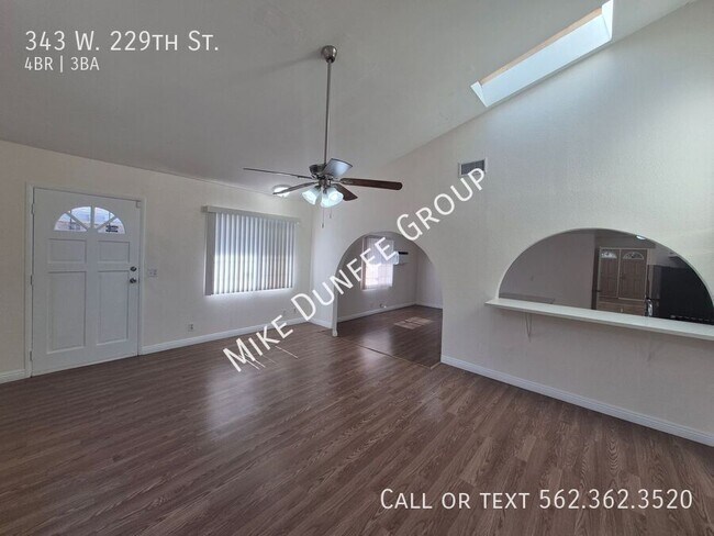 Building Photo - 343 W 229th St