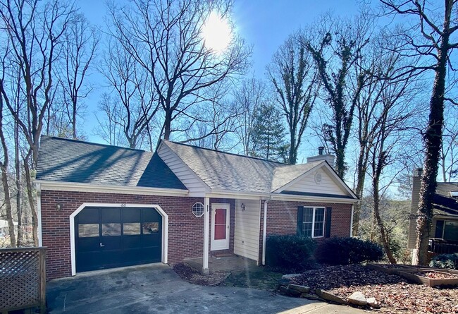 Building Photo - South AVL - Three Bedroom home with Wooded...