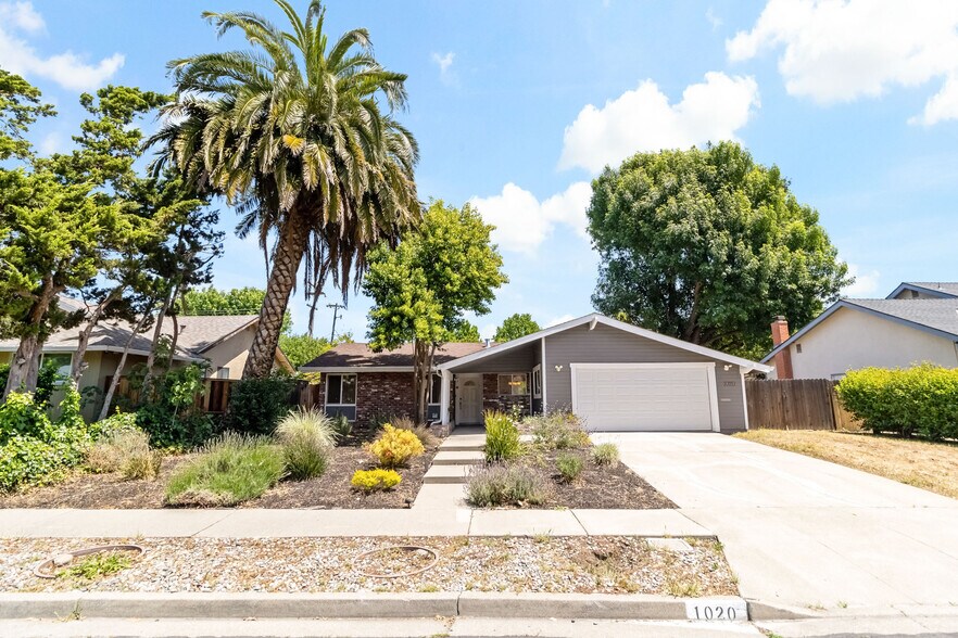 Building Photo - 1020 Stimel Dr