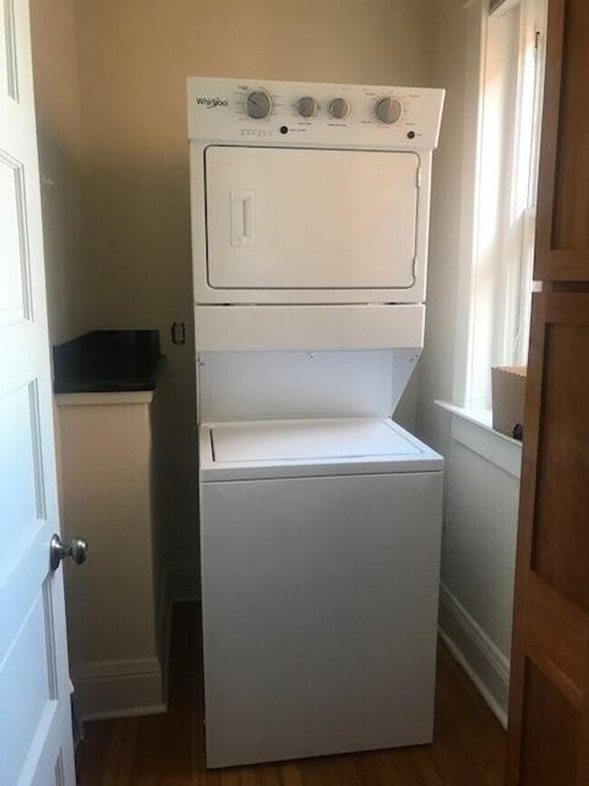 Building Photo - Uptown Capitol Hill - Secure Historic Building with Modern Updates!
