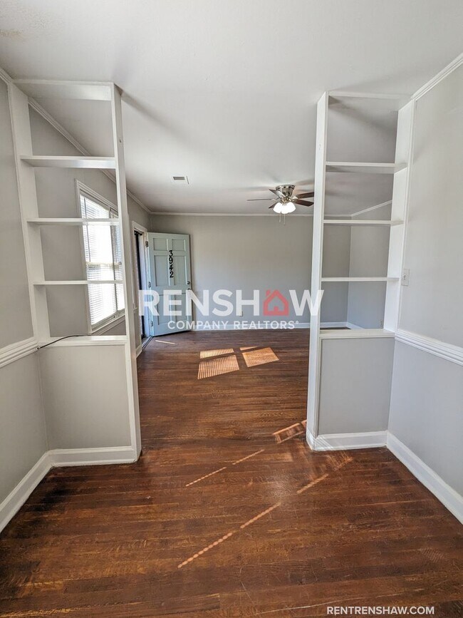 Building Photo - Duplex unit in Desirable Hedgemoor Neighbo...