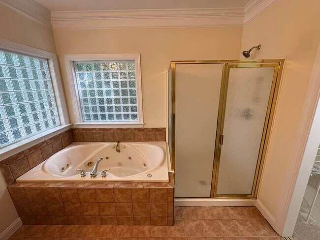 Building Photo - 7127 Weddington Brook Dr