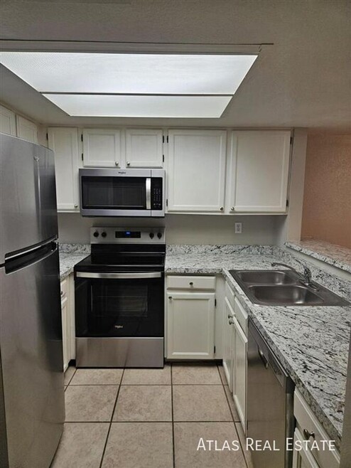 Building Photo - 1645 W Baseline Rd