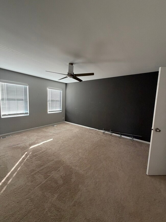 Building Photo - 371 Wisteria Dr