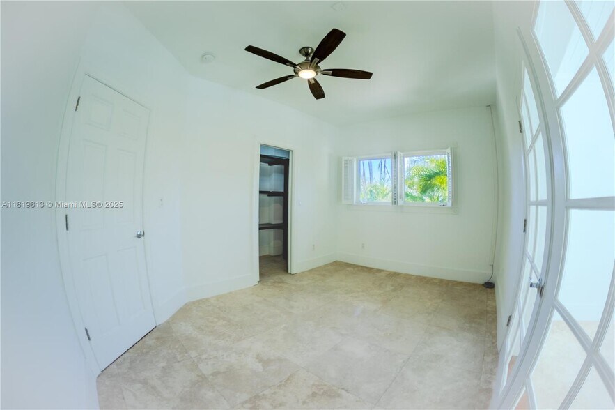Building Photo - 6540 SW 135th Ter