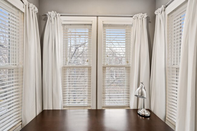 Master bedroom - 1208 Constitution Ave NE