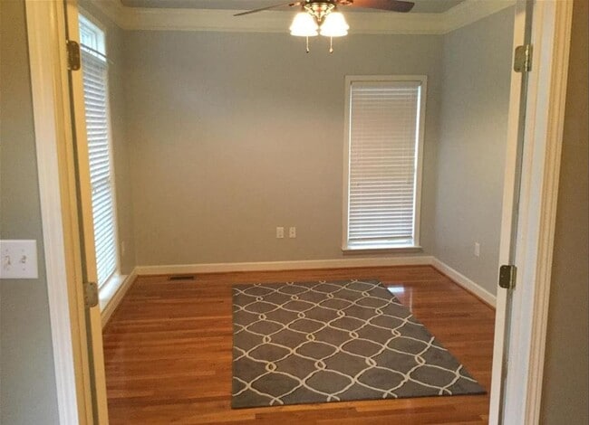 Building Photo - 5 Bedroom in Cedar Bluff Community
