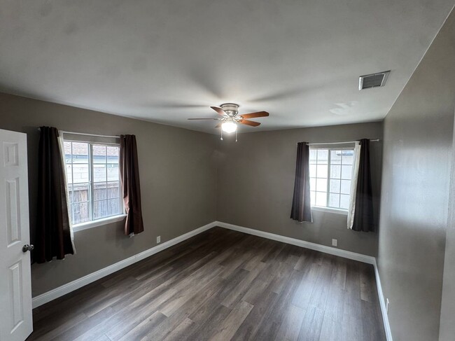 Building Photo - 111 W Forhan St
