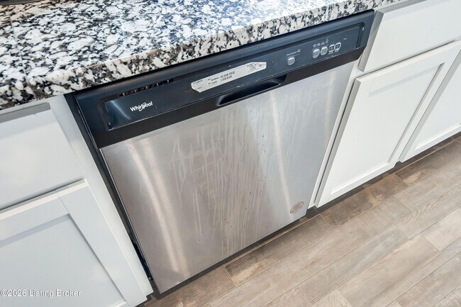 Building Photo - 109 Elegance Wy