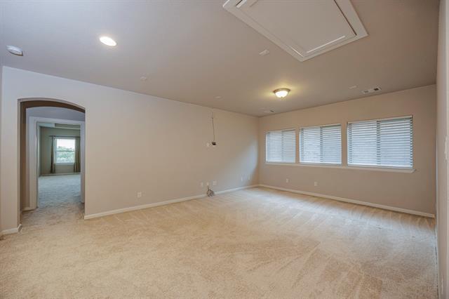 Building Photo - 3640 Carlsbad Way