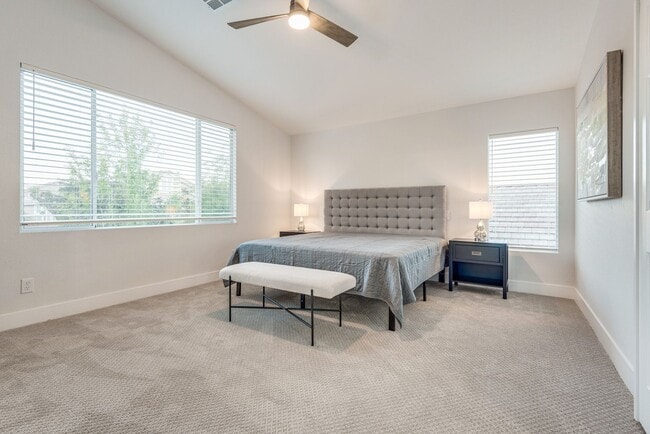 Building Photo - FULLY FURNISHED! Exudes sophistication wit...