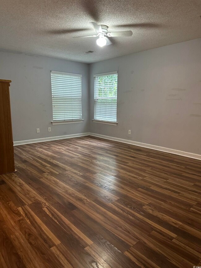 Building Photo - 4380 Daphne Ln