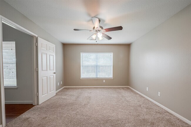 Building Photo - 26915 Teal Bayou Ln