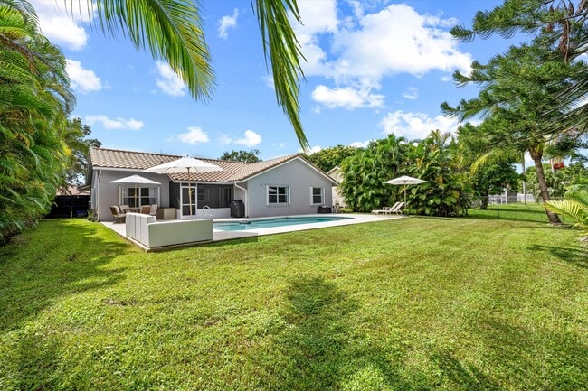Building Photo - 10561 Paso Fino Dr