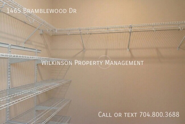 Building Photo - 1465 Bramblewood Dr