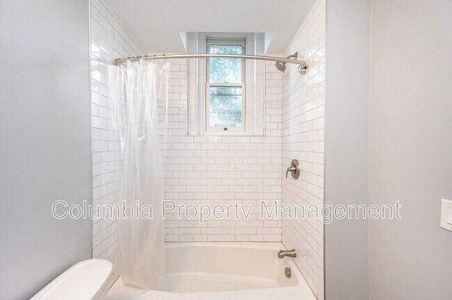 Building Photo - 3060 16th St NW