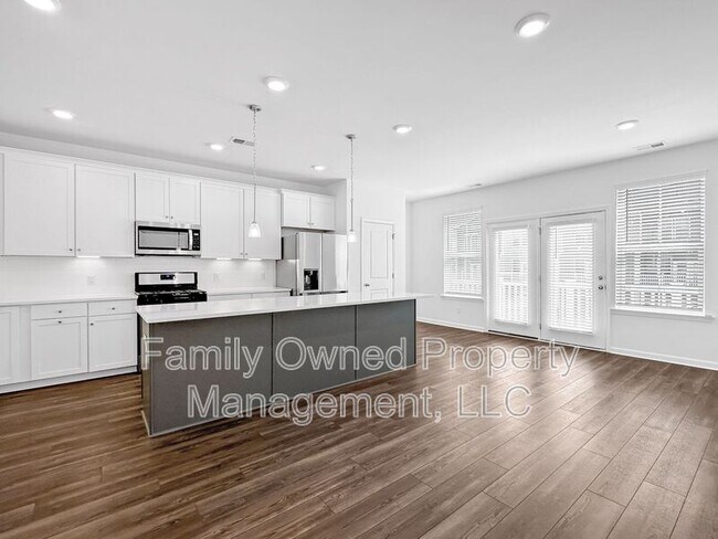 Building Photo - 162 Yorkshire Dr