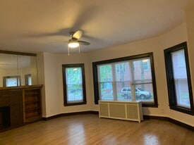 Building Photo - 3806 W Cornelia Ave