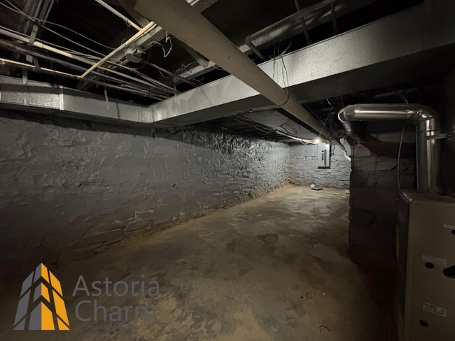 Building Photo - Bright Updated 4-Bedroom Home