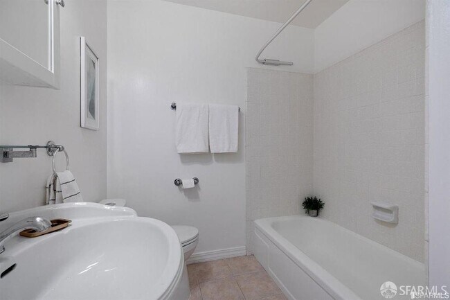 Building Photo - 1089 De Haro St