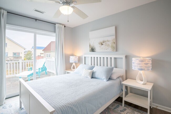 Building Photo - FURNISHED OFF-SEASON MONTHLY RENTAL - AVAILABLE MID-SEPT '27