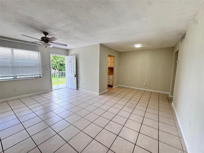 Building Photo - 3265 Griffin Rd