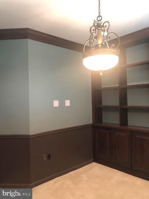 Building Photo - 306 Crescent Dr