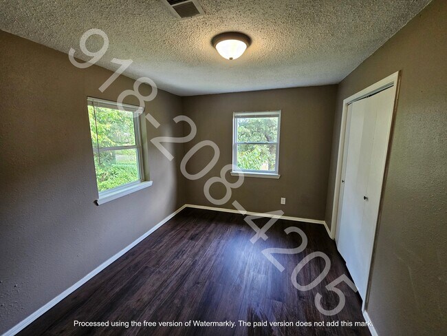 Building Photo - 1601 N Hills Blvd