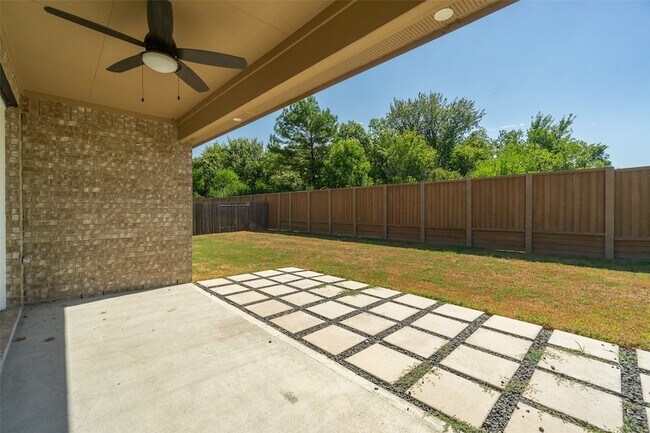 Building Photo - 2572 Ravenna Ct