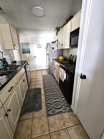 Building Photo - 3636 Hopetown Dr