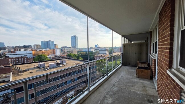 Building Photo - 444 Bedford St