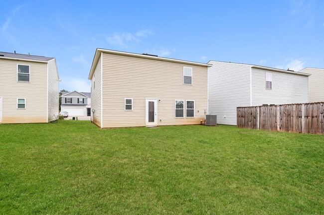 Building Photo - 506 Springtime Ln