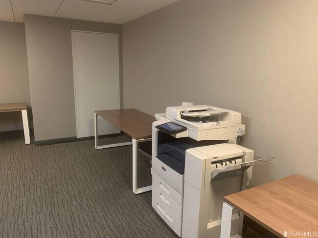 Building Photo - 338 Main St