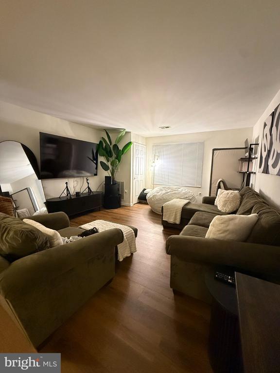 Building Photo - 2050 N Calvert St