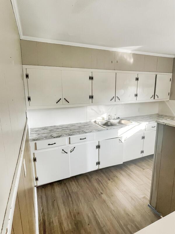 Building Photo - 1120 Erskine Rd