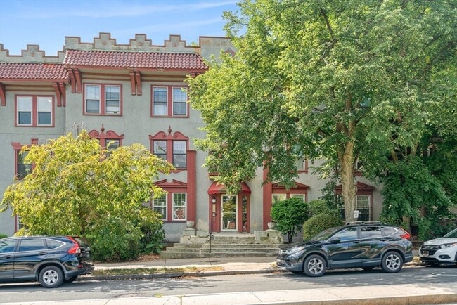 Building Photo - 1742 Commonwealth Ave