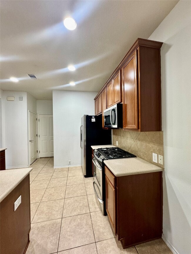 Building Photo - 13600 Breton Ridge St