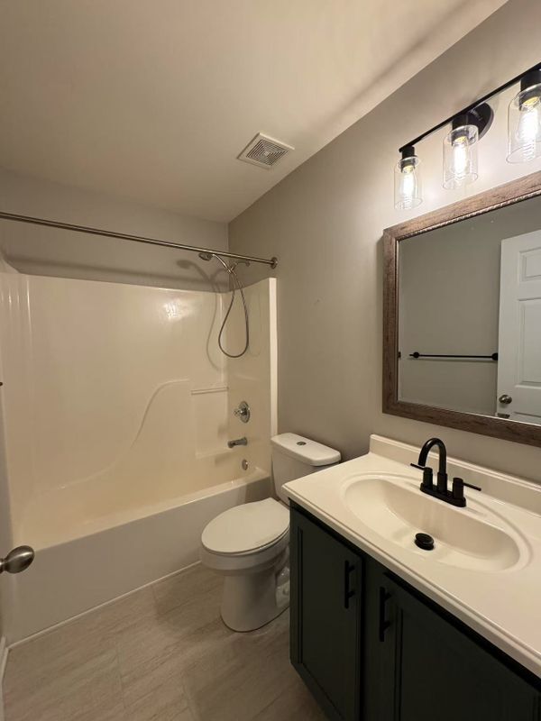 Building Photo - 2692 Briaroak Dr