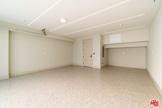 Building Photo - 286 Quadro Vecchio Dr