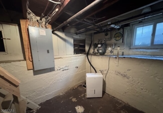 Building Photo - 53 Laurel Dr