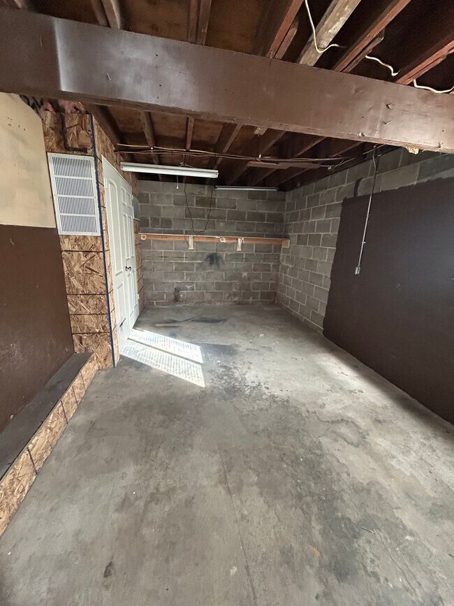 Building Photo - Your Private Oasis in Old Town Discover the "hidden gem" of The Melville.