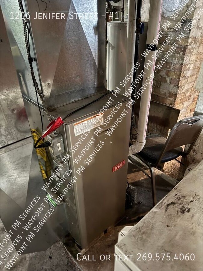 Building Photo - 1206 Jenifer St